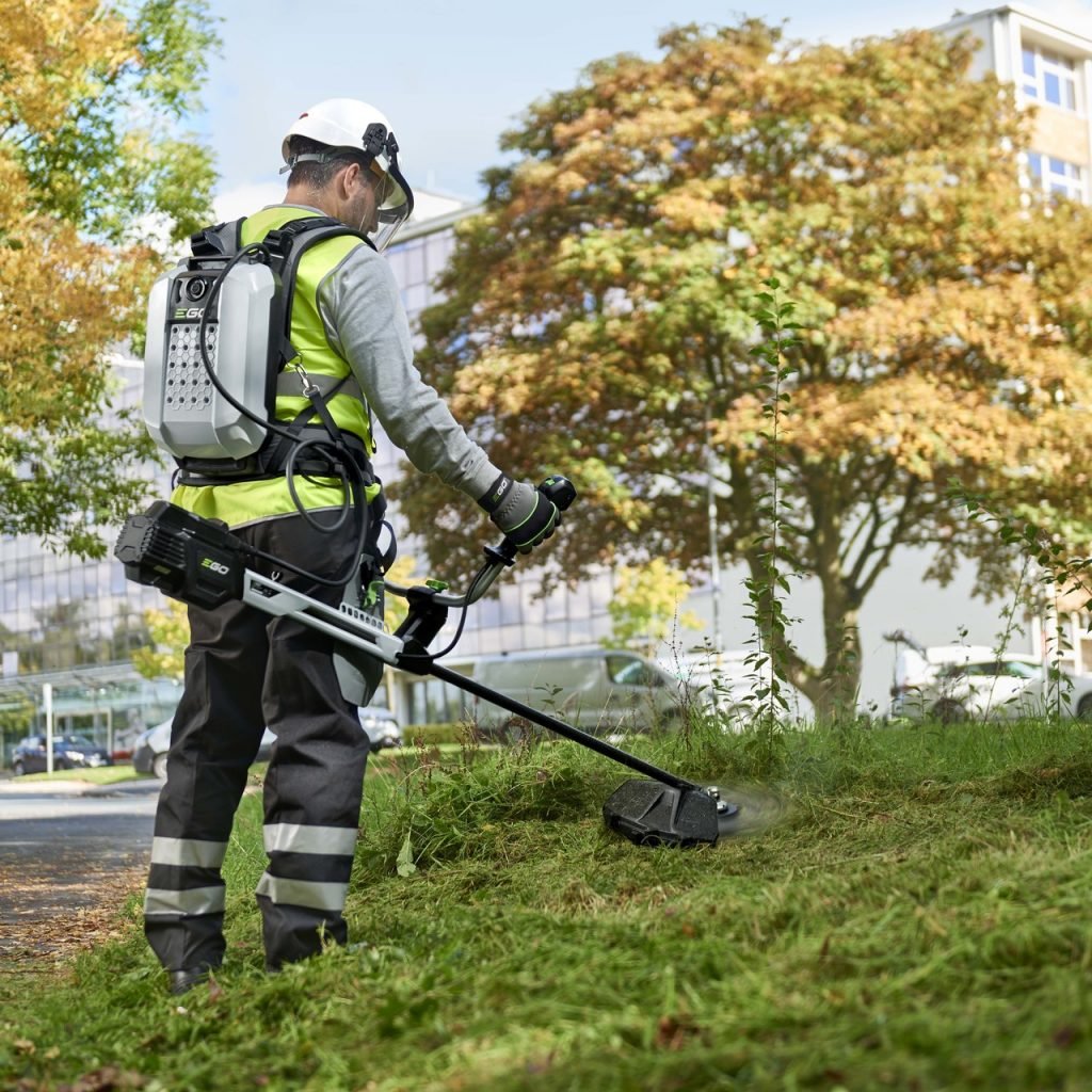 DECESPUGLIATORE A FILO/A LAMA PROFESSIONALE STX3800